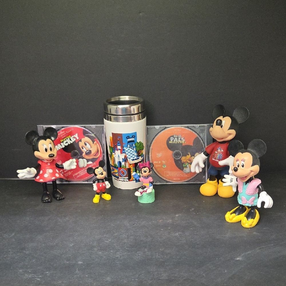 Mickey Mouse Dvd's Cartoon Favorites, 5 Figures, Drinking Mug